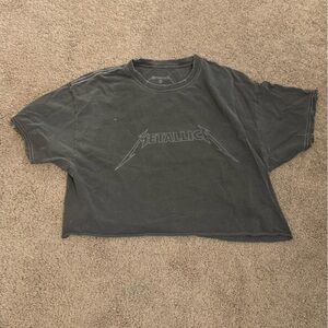 Buckle Metallica crop top